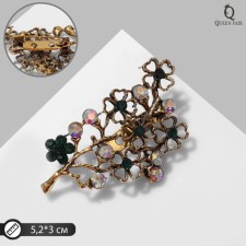 Brooch 