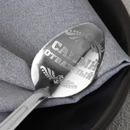 A teaspoon spoon with an engraving “best of the best”, on a gift postcard, 3 x 14 cm.-6