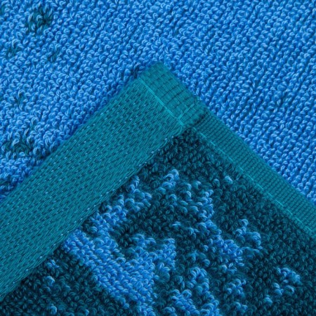 The towel is the Named Tensor Ethel "Maxim" Blue, 50x90cm, 100% cotton, 420g/m2-3