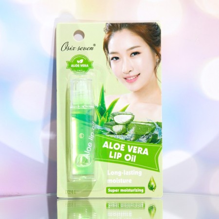 Lip oil, mix of fruits and berries