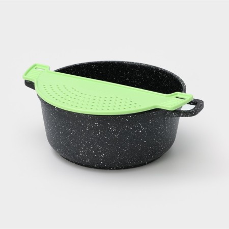 A colander on a pan, d = 28 cm, green color
