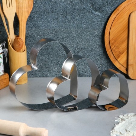 A set of baking forms and calculations "Heart", 20x20x5 cm, 3 pcs