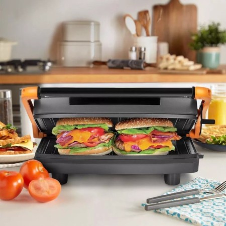 The KitFort CT-3625, 750 W sandwich, anti-stick coating, black-sustained-2