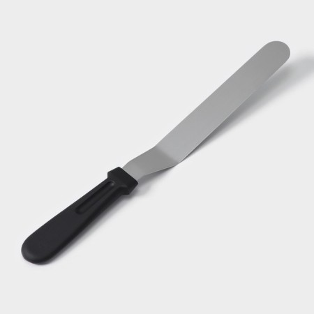 A blade-tank with a plastic handle, curved, 32 cm, working part 20 cm, black color