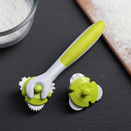 Ruler for cutting the dough the share "Assistant", 16.5 × 5.5 × 2.5 cm, color mix