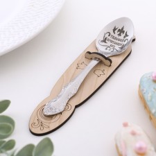 A spoon is registered, tea, with an engraving 