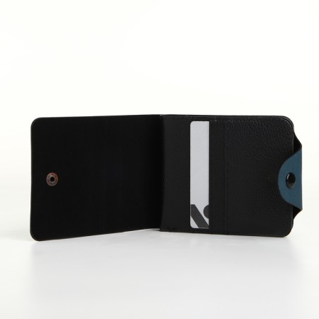 Wallet on the button, the color is blue-5