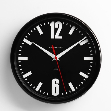 Wall clock, series: classic, discrete move, d = 23 cm, black rim