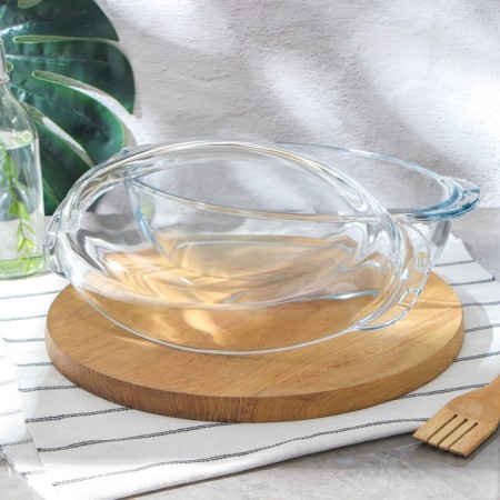 Oval wader made of heat-resistant glass, 2.6/1.3 liters, with a baking lid-1
