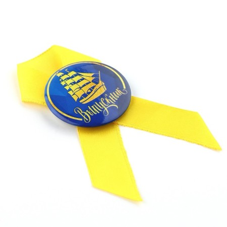 The icon with the ribbon for the graduation "graduate", d = 4.5 cm-3