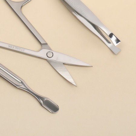 The manicure set "Moore-huma", 7 items, in case, black/white color-5