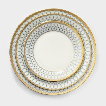 A set of porcelain plates Royal, 3 objects: D = 18/23/25.7 cm, white color-2