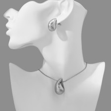Set 2 objects: earrings, pendant 
