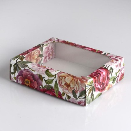 Box a team cover is, with a window, "watercolor flowers", 18 x 15 x 5 cm