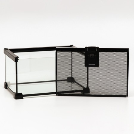 Terrarium for reptiles 9.6 liters, with a mount to prevent an escape, 30 x 20 x 16 cm-1