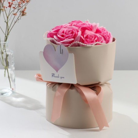 Bouquet of soap petals "Pink roses and chamomile" 17x17x27 cm-2