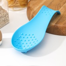 Standing under a spoonful of the share 