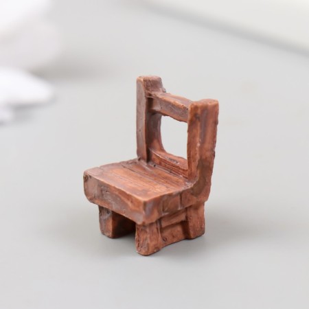 Figure for Florarium Polystone "Wooden Stol" 1.8x1.5x2.5 cm