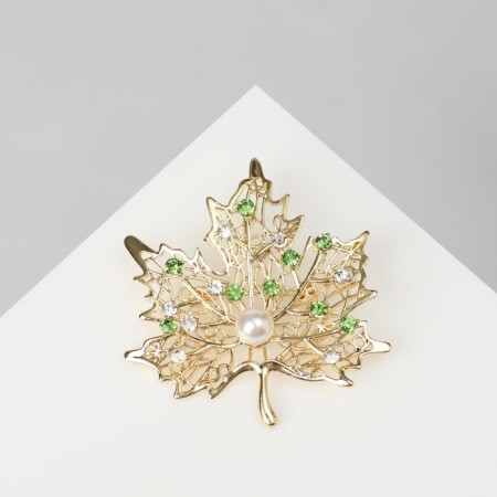Brooch "Maple leaf", white-green color in gold