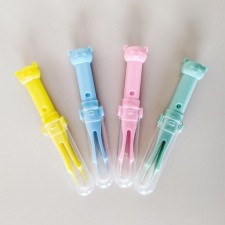 Pinzet for cleaning the nose, childish, with a cap, color mix