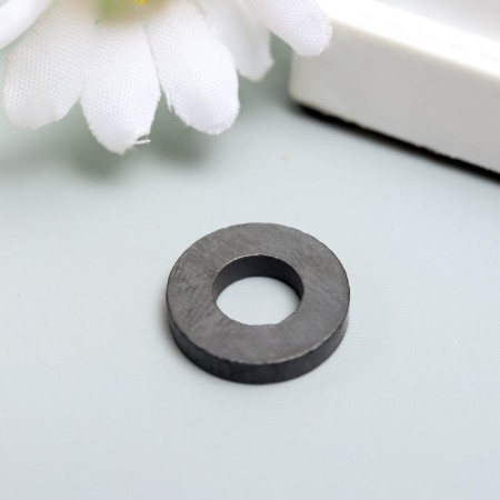 Technical -round magnet with a hole of 16x7x3 mm-2