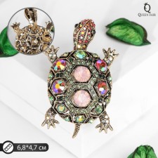 Brooch 