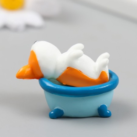 Figure for Florarium Polystone "Pyosik takes a bath" 3 cm-2