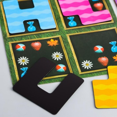 Magnetic game "Plucus History". Masha and the Bear-2