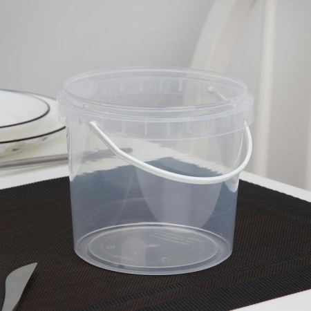 The plastic disposable container, 1 l, the color is transparent