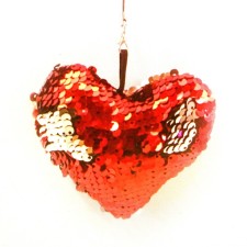Set for creating a pendant from a 
