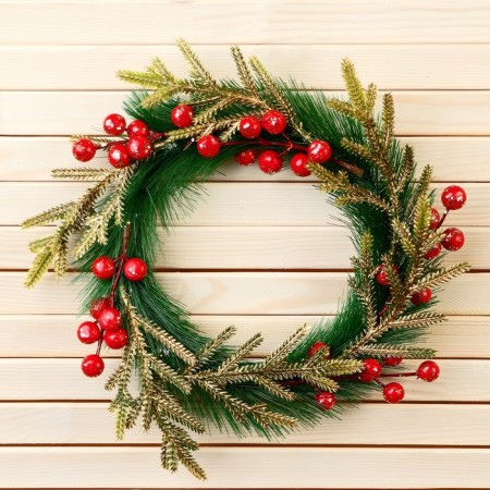 New Year's Wreath D-18 cm "elite" berries of the branches, red-gold