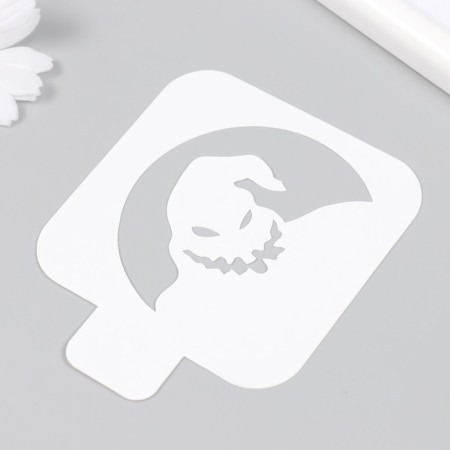 Plastic stencil "Monster" 9x9 cm-1