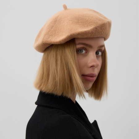 Takes female minku, beige color, rr 54-56-2