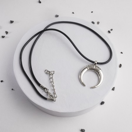 Piece on the cord "Horn Horn", color black silver on a black lace, 42 cm