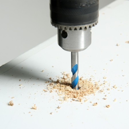 A universal tundra drill, a carbide tip, a trihedral shank, 5 x 100 mm-5
