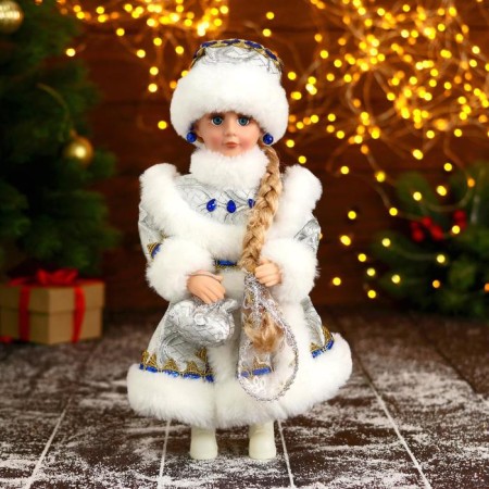 Snow Maiden "in a magnificent fur coat" with blue jewelry, 14x30 cm