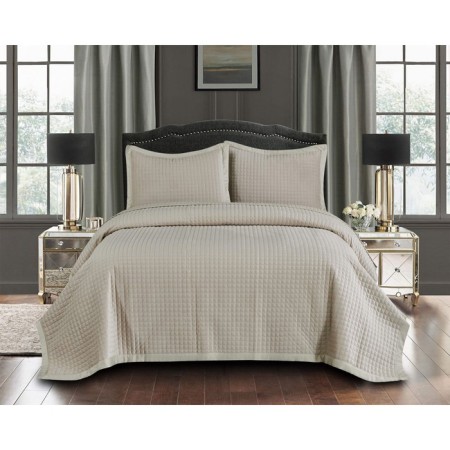 A set with a bedspread "Loretta": size 240x260 cm, 50x70 cm - 2 pcs, color cream