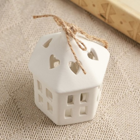 Figure with backlight "House with hearts" 7x7x10cm-2