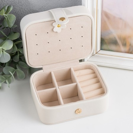 Casket to the leatherette for jewelry "Stygian matte" white 12x10x6.3 cm-2
