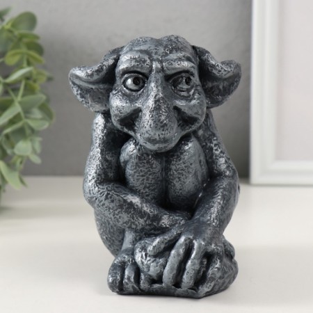 Figure "Little Garden Troll" 13 x 9 x 11.5 cm-1