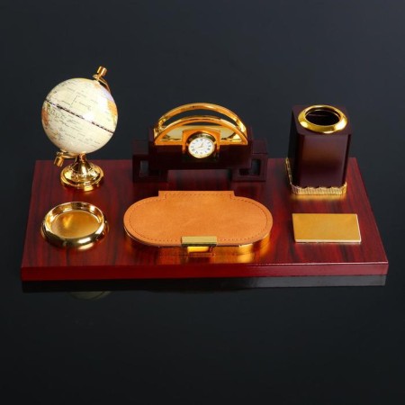 Table 6B1 set (block d/papers, submitted. D/print, pencil case, clock, business card holder, globe)-7