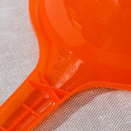 Funnel, d = 11 cm, length with a handle 22 cm, color mix-3