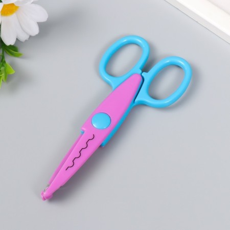 Set for scrapbooking "Zigzagi" scissors figured 15.5 cm+4 holes d = 1.2 cm10x23 cm mix-2