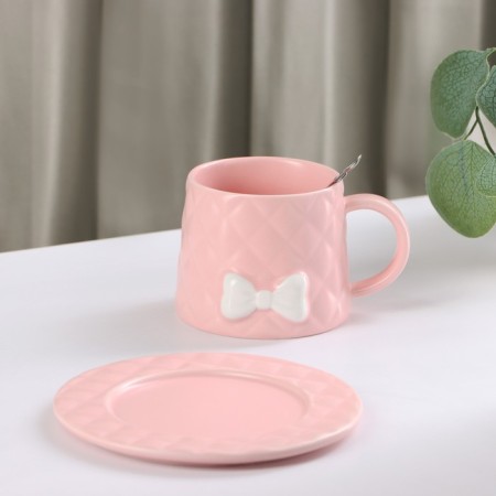 Tea couple ceramic with a spoon "Bow", 2 items: a mug 350 ml, a saucer d = 15 cm, pink color-2