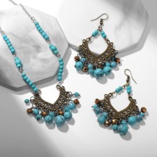 Set 2 objects: earrings, necklace 