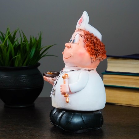 Piggy bank "Nurse" 9x11x21cm-1