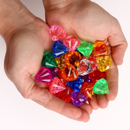 Crystals are plastic decorative, set 25 pcs., Size 1 pc. - 3 × 2.2 cm, color mix-7