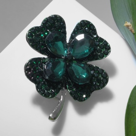Brooch "Clover" for good luck, emerald color in silver