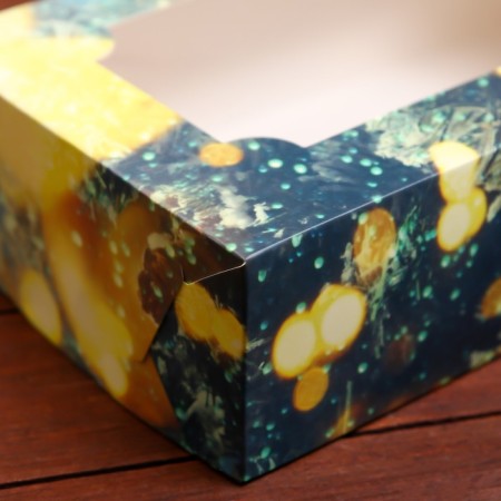 Folding box with the Winter Tale window, 25 x 15 x 7 cm-2