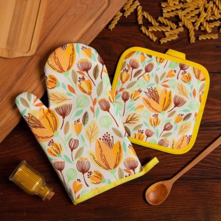 Kitchen set of shares "tulips" Take 17x17 cm, mittens 25x16 cm, 100% p/e